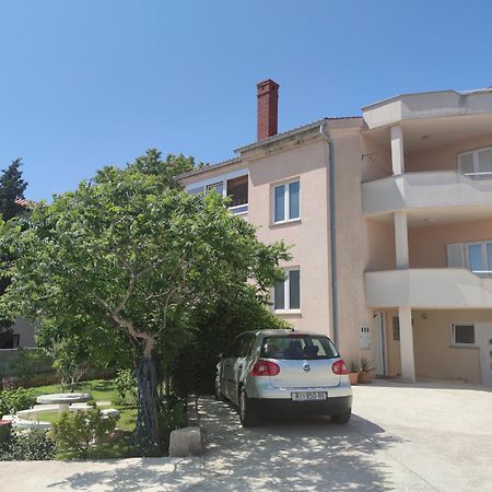Apartments Dijana Krk Town Bagian luar foto